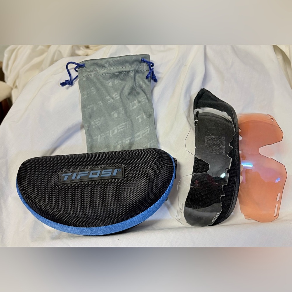 Tifosi Optics Black and Blue Glasses Case with Accessories